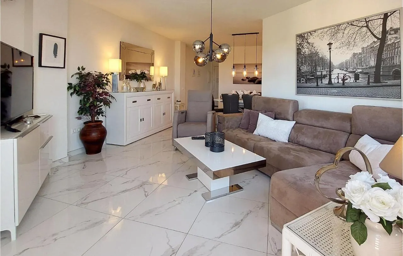 Cozy Apartment In Mijas With House Sea View